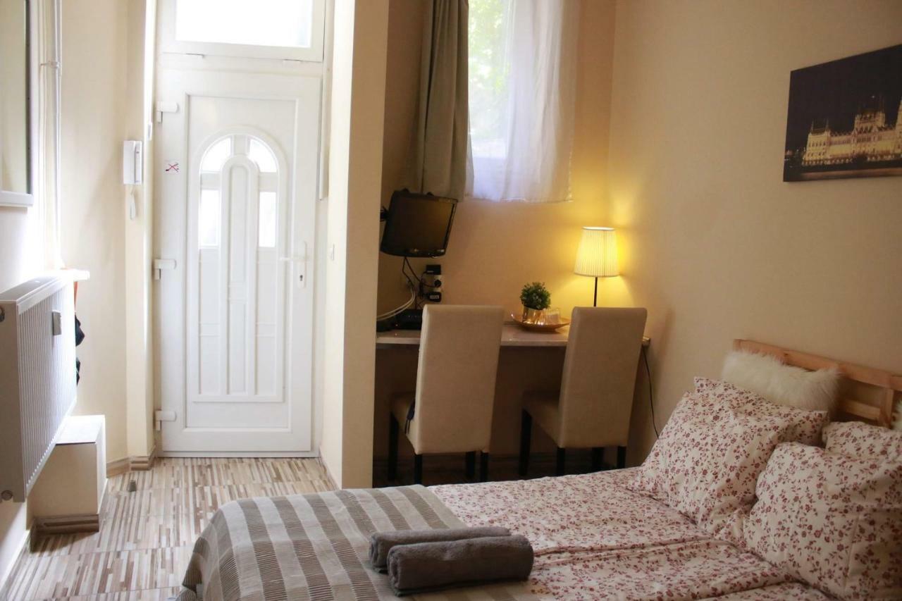 Budget Apartment Budapest Luaran gambar